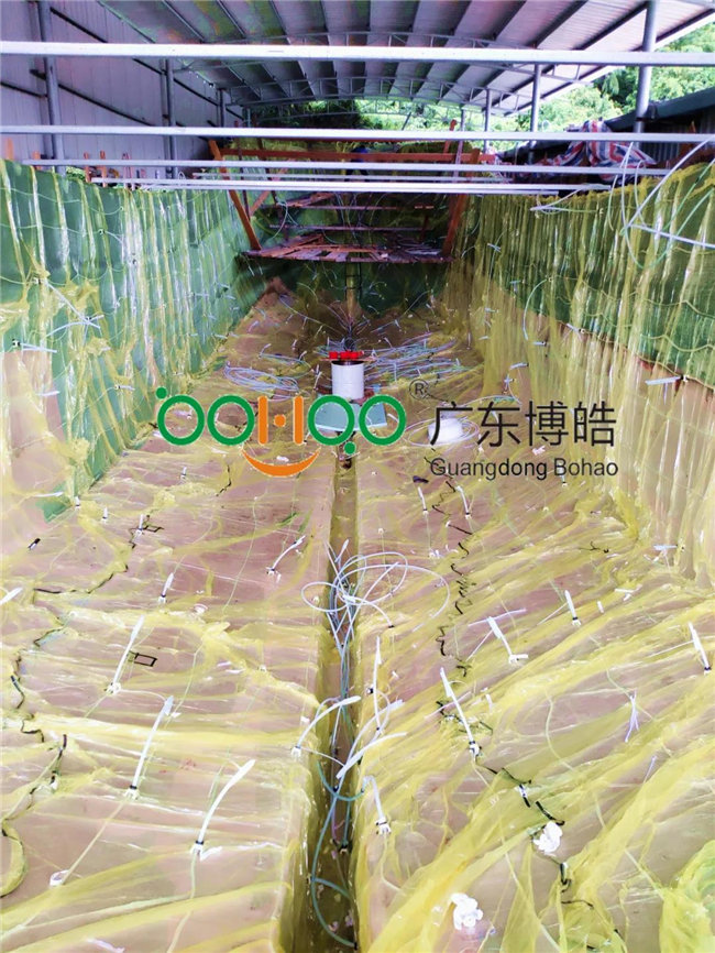 啟動(dòng)真空設(shè)備，抽取體系中空氣，直至真空狀態(tài)